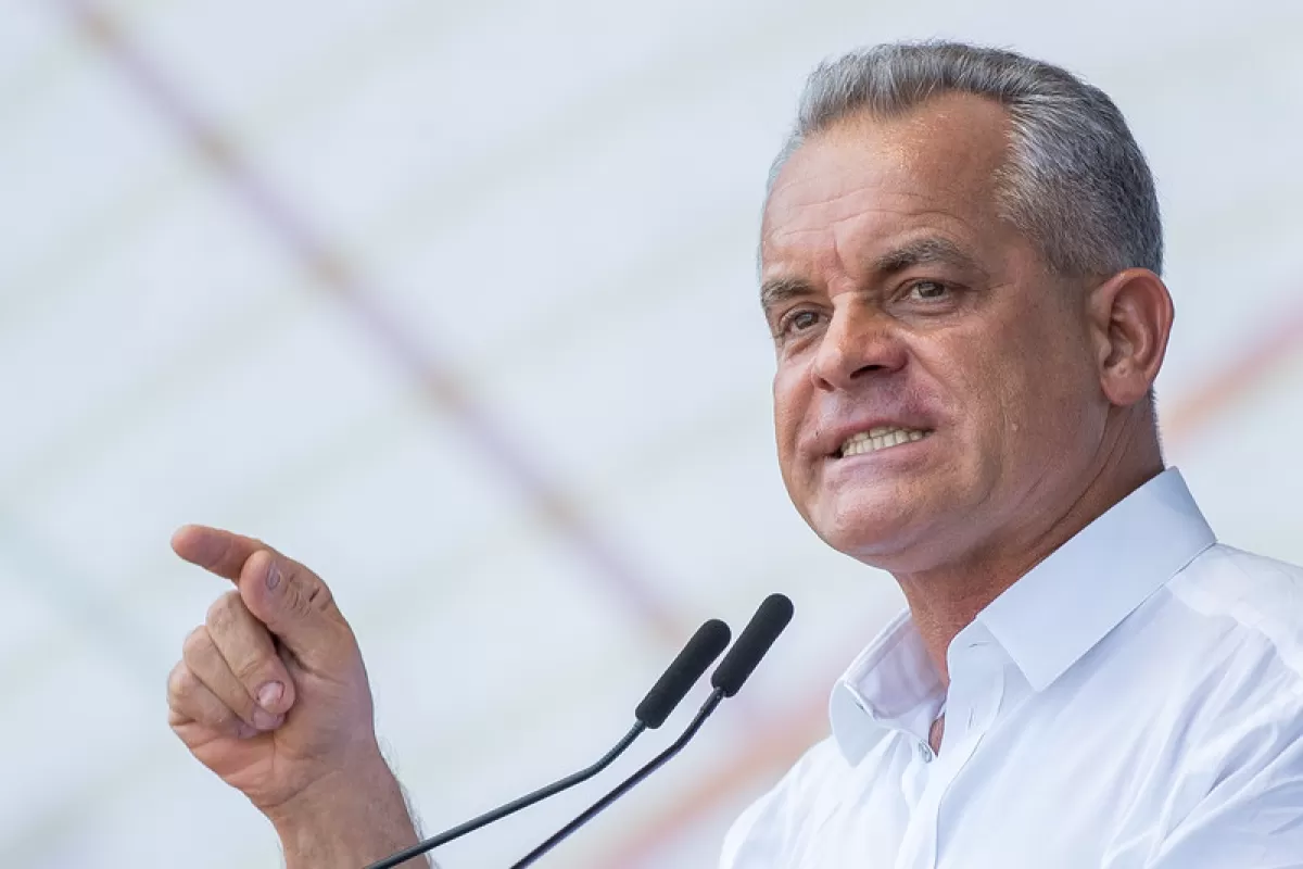 The leader of the Democratic Party of Moldova Vladimir Plahotniuc gestures during his speech at a rally in Chisinau, Moldova, 09 June 2019.