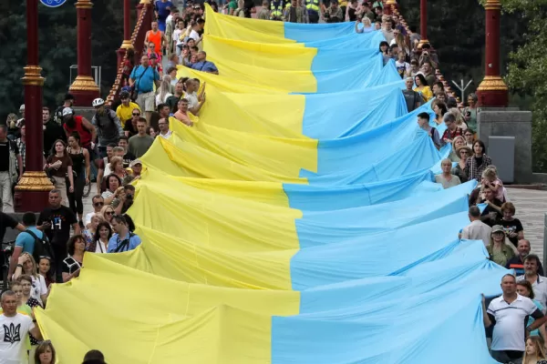 Ucrainenii cred în victorie, vor integrare euro-atlantică și își privesc critic aleșii