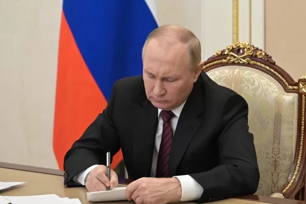 RĂZBOI ÎN UCRAINA: Vladimir Putin admite că Rusia se confruntă cu dificultăți în urma invadării Ucrainei