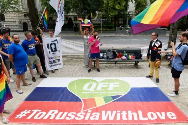 Rusia înăspreşte legea contra propagandei LGBT