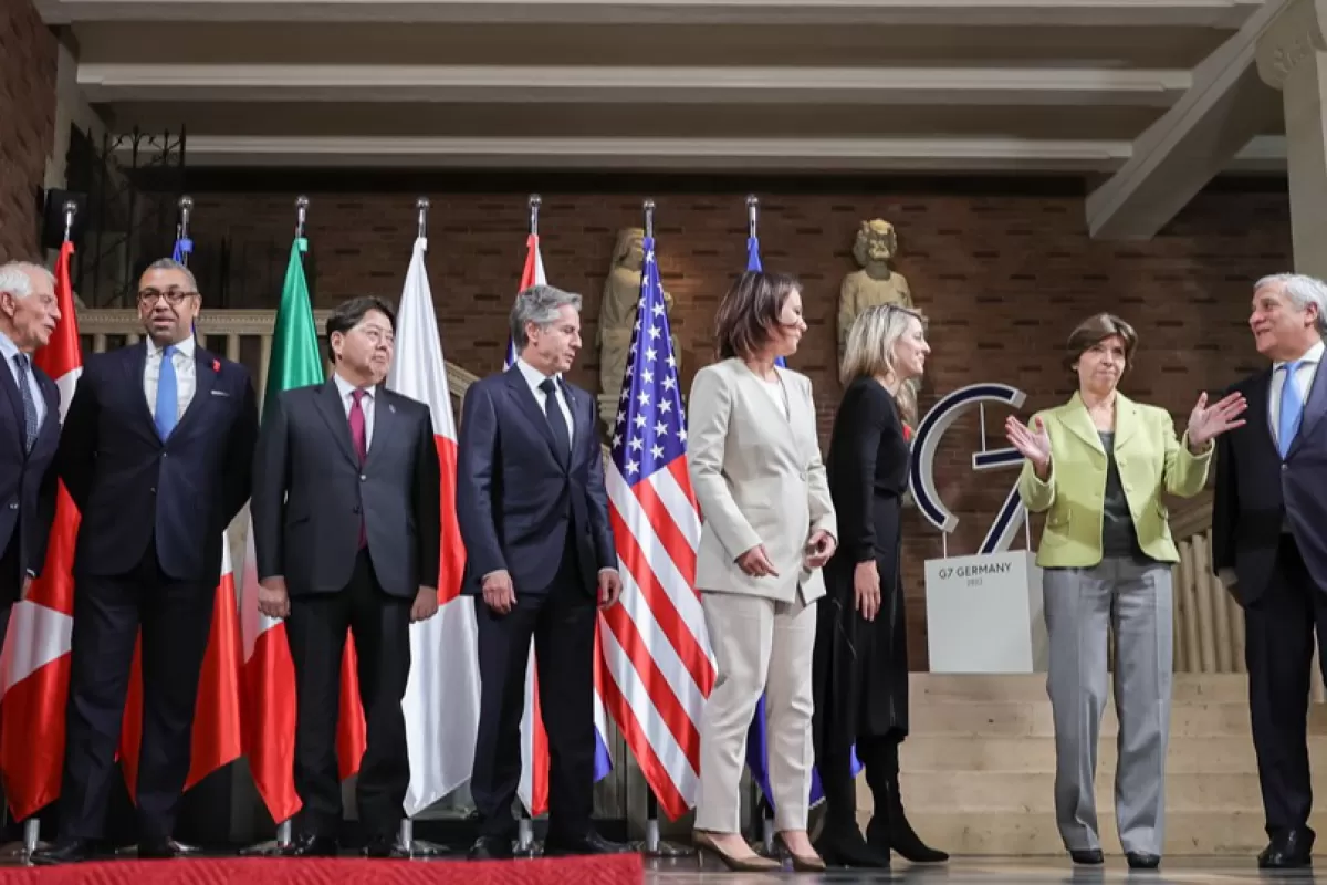 G7