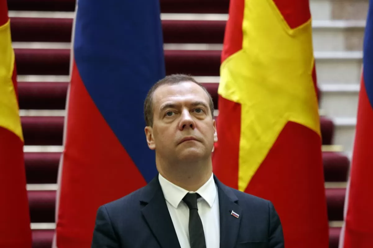 Prim-ministrul Rusiei Dmitri Medvedev participă la o conferință de presă cu omologul său vietnamez Nguyen Xuan Phuc (care nu este imagine) la Biroul Guvernului din Hanoi, Vietnam, 19 noiembrie 2018.