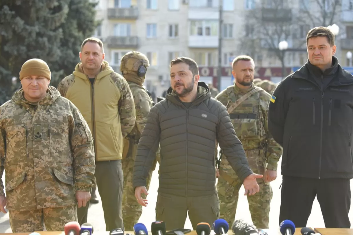 Ukraine's President Zelensky visits recaptured city of Kherson