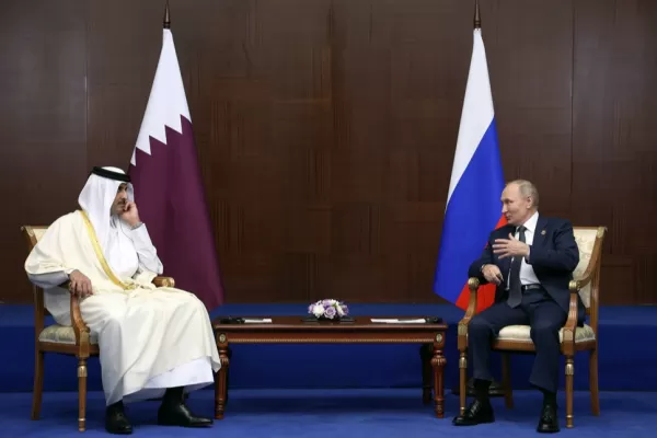 RĂZBOI ÎN UCRAINA: Emirul Qatarului, șeicul Tamim bin Hamad Al-Thani, laudă „cooperarea” cu Moscova pentru pregătirea Cupei Mondiale de fotbal