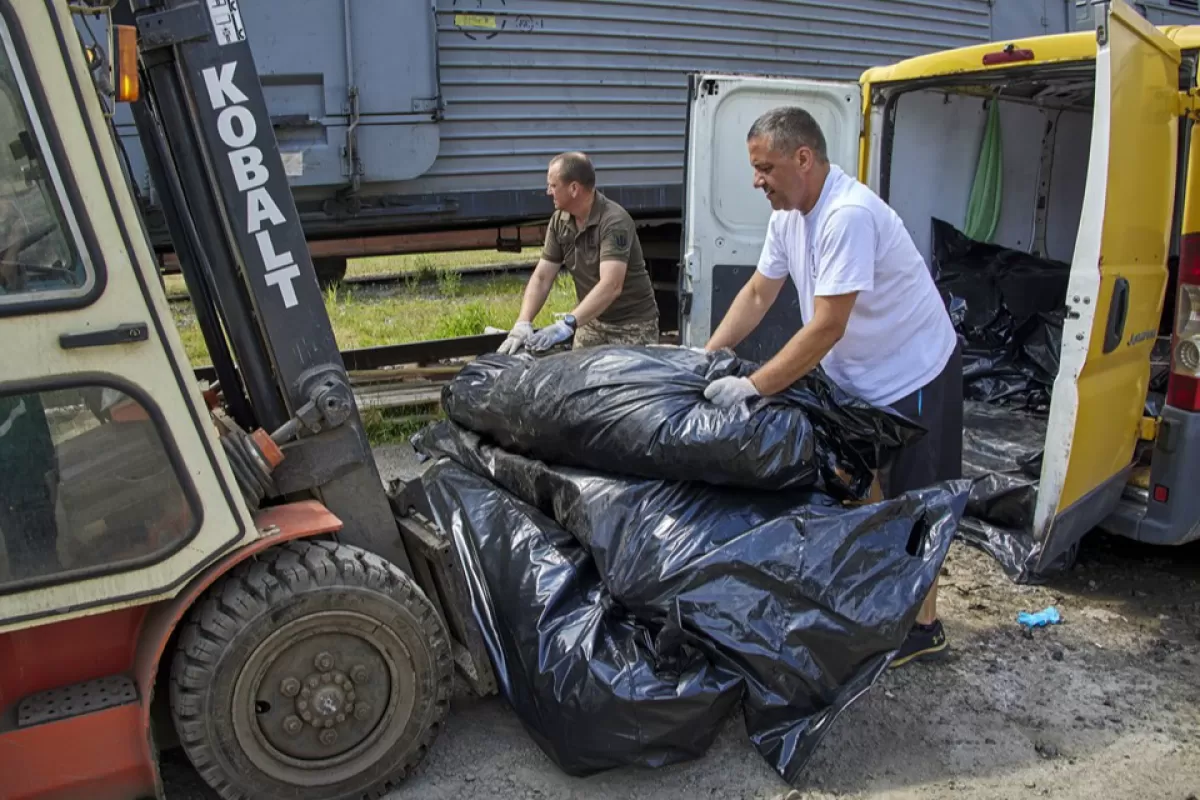 Recovery of Russian soldiers' bodies in Ukraine