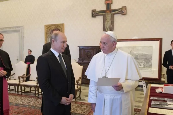 RĂZBOI ÎN UCRAINA: Rusia declină oferta de mediere a Vaticanului