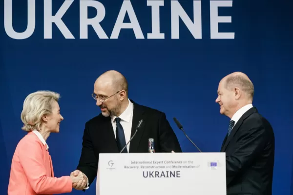 PROPAGANDĂ DE RĂZBOI: Germanii sunt dezamăgiți de decizia UE de a sprijini financiar Ucraina
