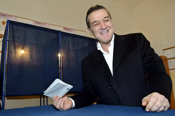 Fostul politician naționalist român George Becali riscă trei ani de închisoare, pentru fraudă la vot