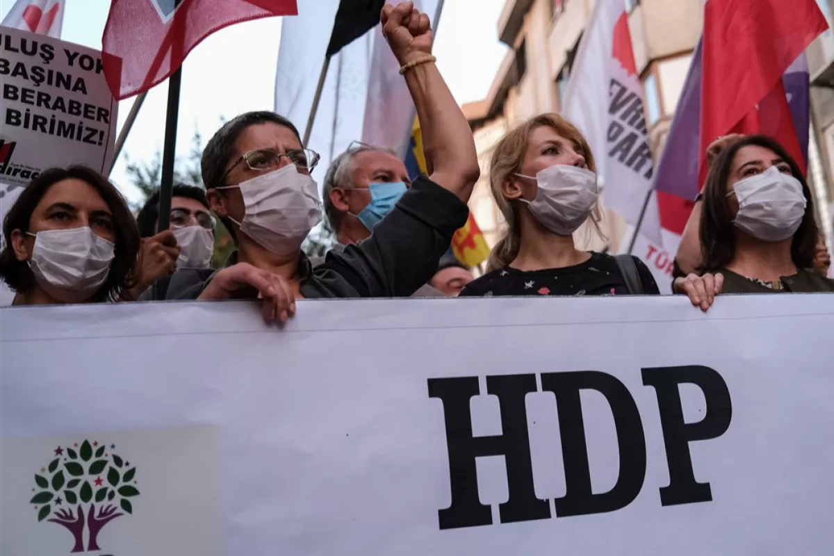 Pro-Kurdish party Peoples’ Democratic Party (HDP) protest against government