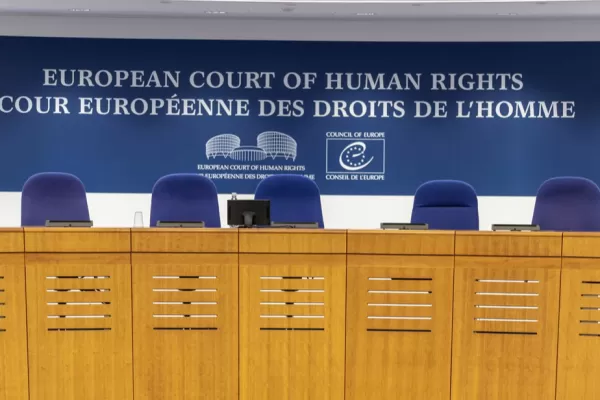 Curtea Europeană a Drepturilor Omului (CEDO) a condamnat Rusia pentru acte de tortură comise împotriva unui activist pentru drepturile omului