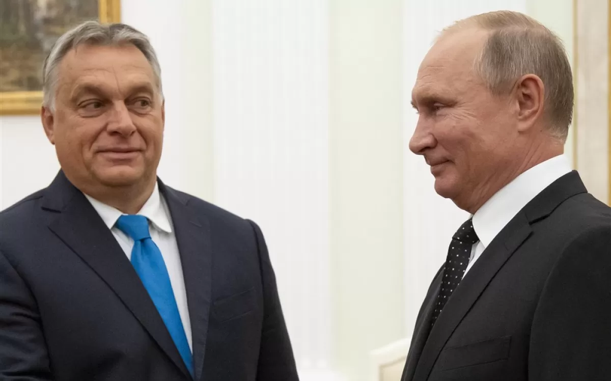 Hungarian Prime Minister Viktor Orban (L) and Russian President Vladimir Putin greet each other during their meeting in the Kremlin in Moscow, Russia, 18 September 2018.