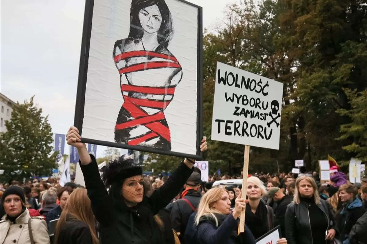 'Black Protest' against plans of new abortion ban law in Warsaw