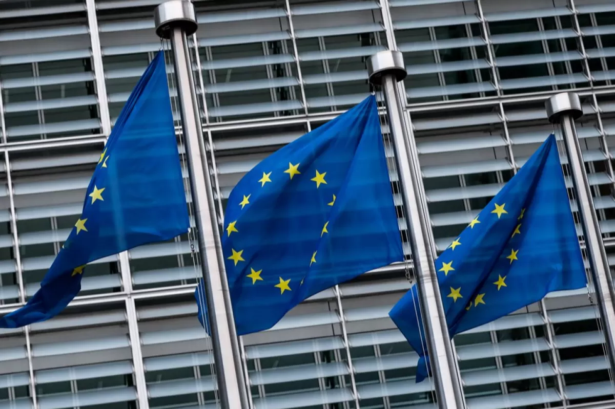 UE