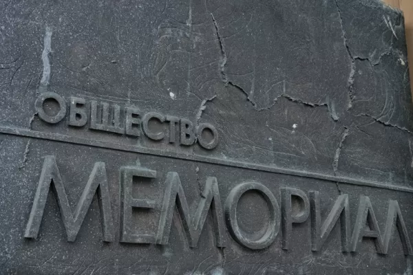 Raid al poliției ruse la organizația Memorial, deținătoarea premiului Nobel pentru Pace