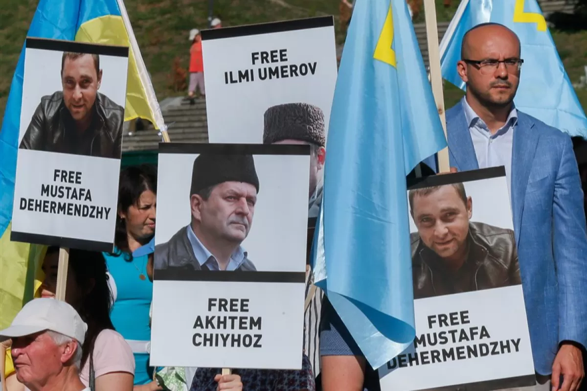 Despre cum se predă propaganda la cursurile de istorie și persecutarea tătarilor din Crimeea