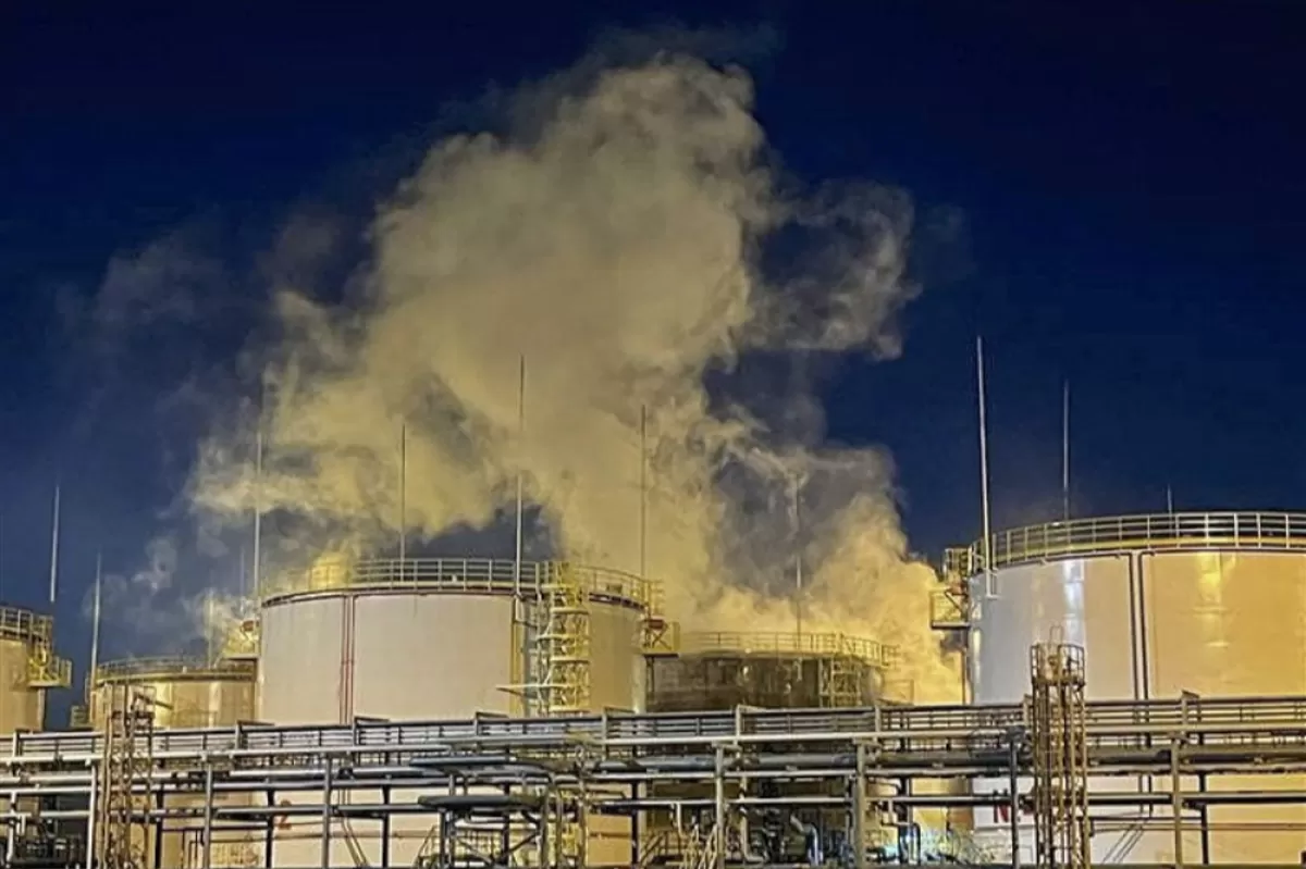 Fire at an oil refinery in the southern Krasnodar region's Ilsky settlement