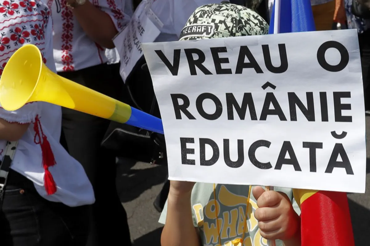 Education workers strike in Bucharest