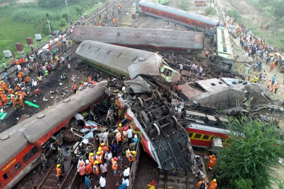Train accident in Balasore India killling over 200 people
