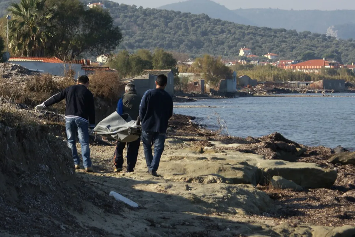Boat with migrants sunk near Greek island Lesbos