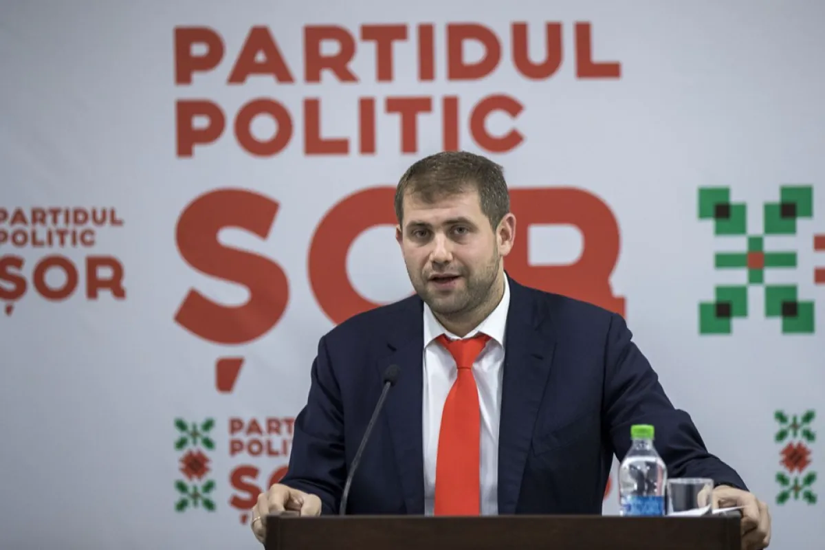 Ilan Shor gestures at the briefing of electoral campaign totalization