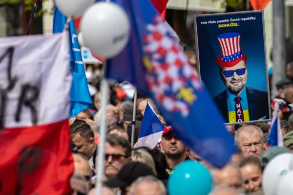 Чехия: пророссийские и антиамериканские нарративы распространяются через местные СМИ