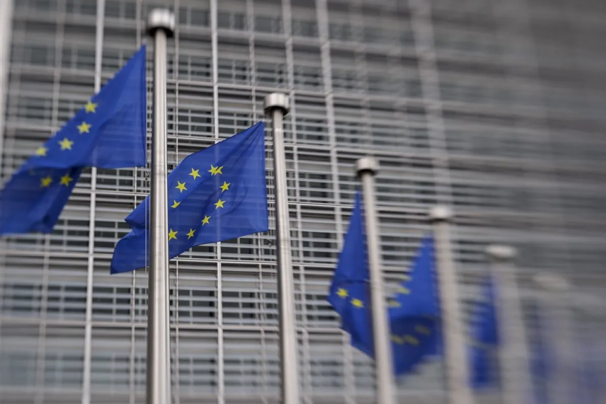 UE