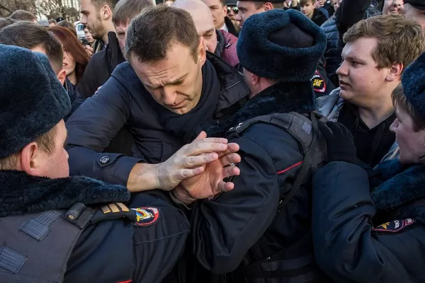 Aleksei Navalnîi riscă închisoare cu executare