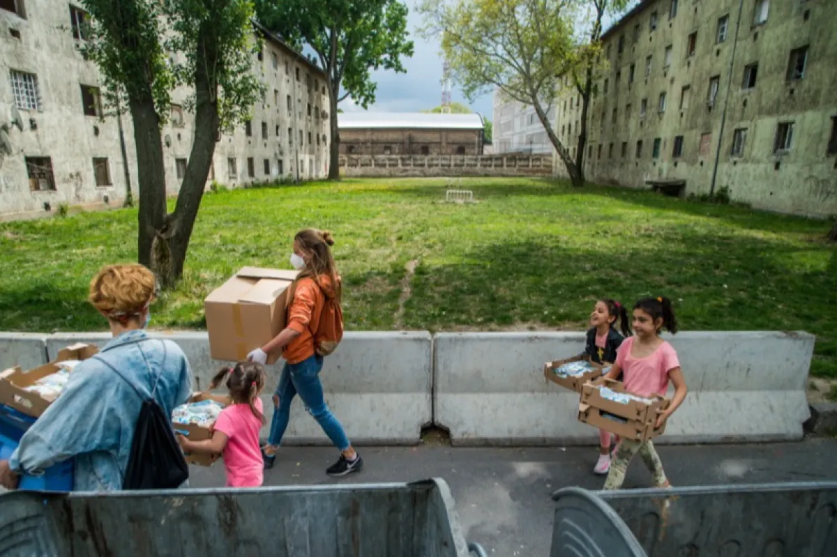Food distribution to the poor in Budapest