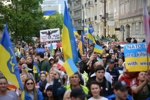PROPAGANDĂ DE RĂZBOI: Ucrainenii din Polonia vor fi extrădați și trimiși pe front