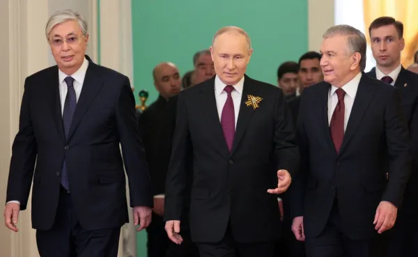 Rusia, ajutată de ezitările Occidentului și de state ex-sovietice