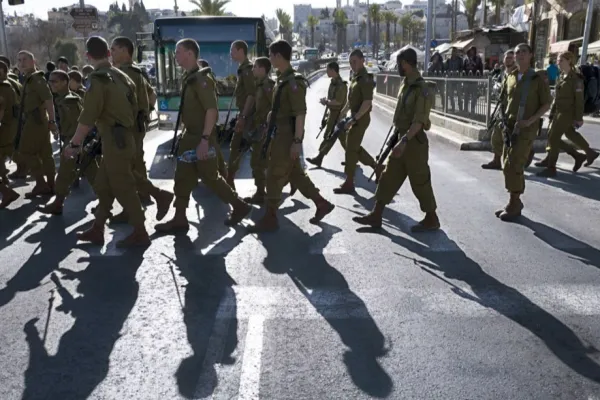 Atac cu cuţitul în Ierusalimul de Est: o femeie soldat israeliană, în vârstă de 20 de ani, a fost grav rănită