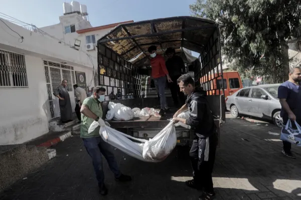 Creşte presiunea internaţională asupra Israelului pentru protejarea spitalelor şi a civililor din Gaza