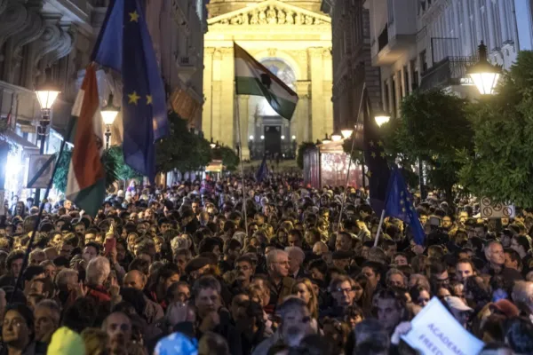 Fundația Soros acuză campania guvernului maghiar de antisemitism