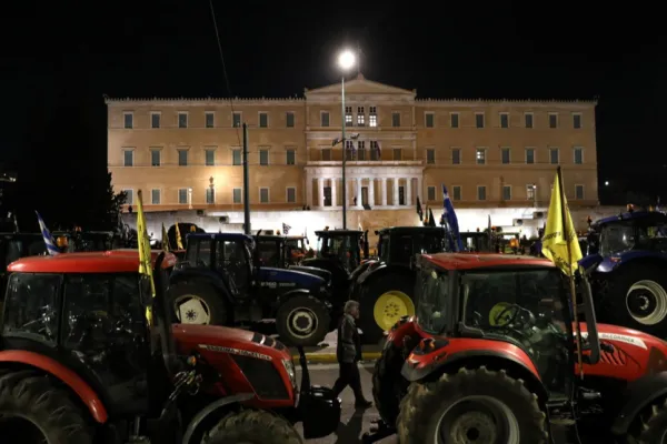 Protest masiv al fermierilor greci nemulțumiți de creșterea costurilor și de politica guvernului pentru agricultură
