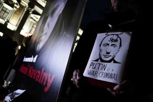 Presa rusă independentă: moartea lui Navalnîi, sinuciderea unui blogger militar și Avdiivka