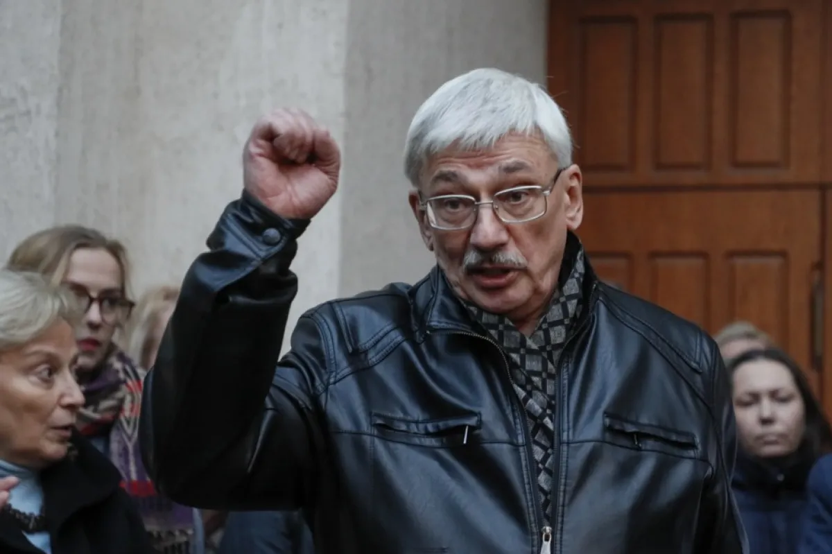 Russian human rights activist Orlov fined for 'discrediting' the Russian Army
