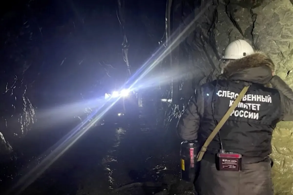 At least 13 workers trapped after mine collapses in the Russian Amur region
