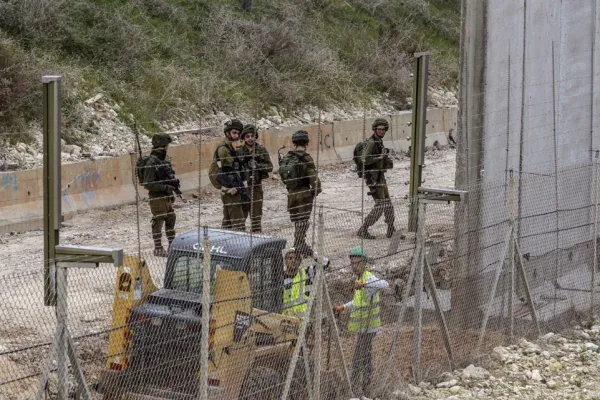 Militarii israelieni ar fi trecut graniţa cu Libanul